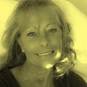 Meet your Posher, Debra